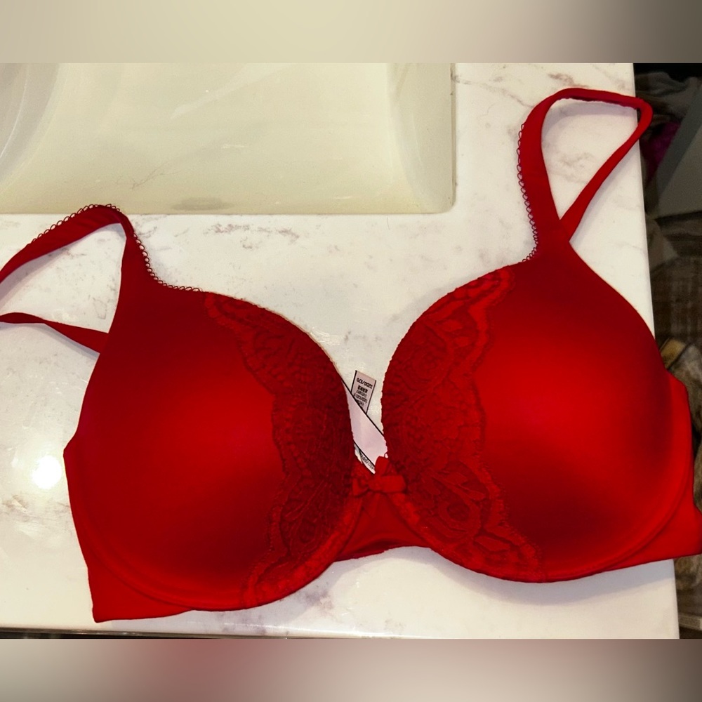 Victoria's Secret Vibrant Red Body - Perfect Shape Bra 32DD